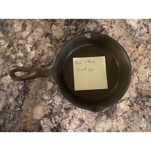 Lodge 6-1/2 Inch Cast Iron Pre-Seasoned Skillet – Signature Teardrop Handle